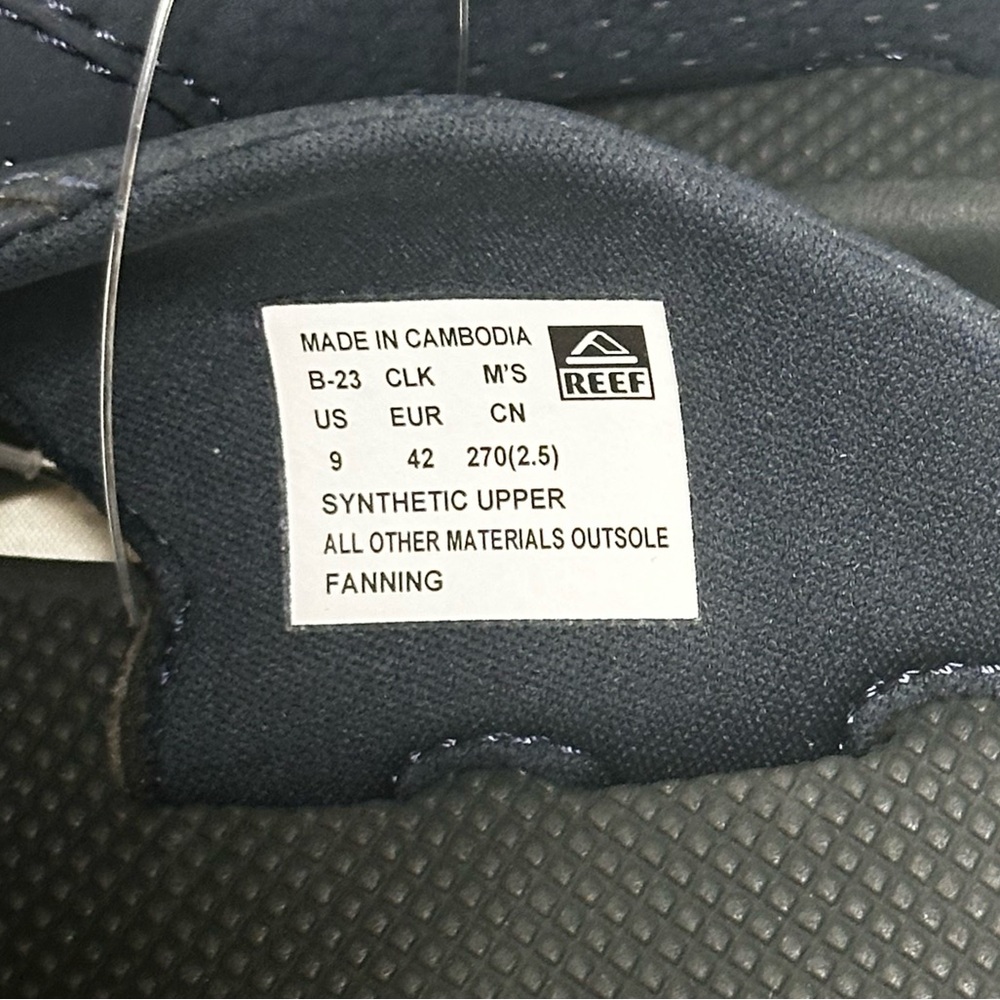 REEF Fanning Men’s Flip Flops Size 9 Navy Bottle Opener Sandals NWT Arch Support - Picture 5 of 8
